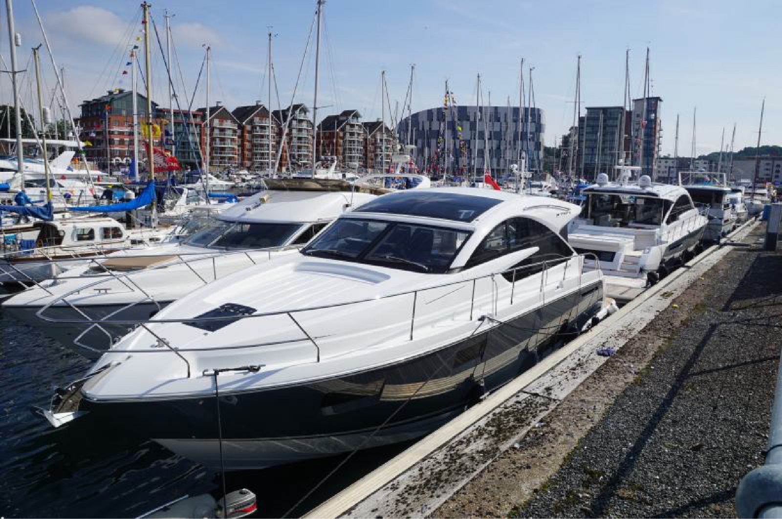 Mooring Burton Waters Boat Sales